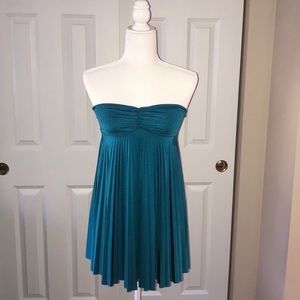 Strapless pleated dress